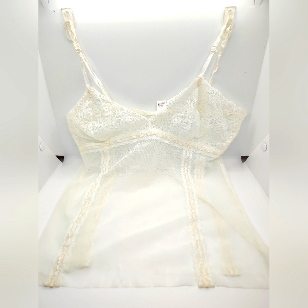 Sheer, lace camisole M